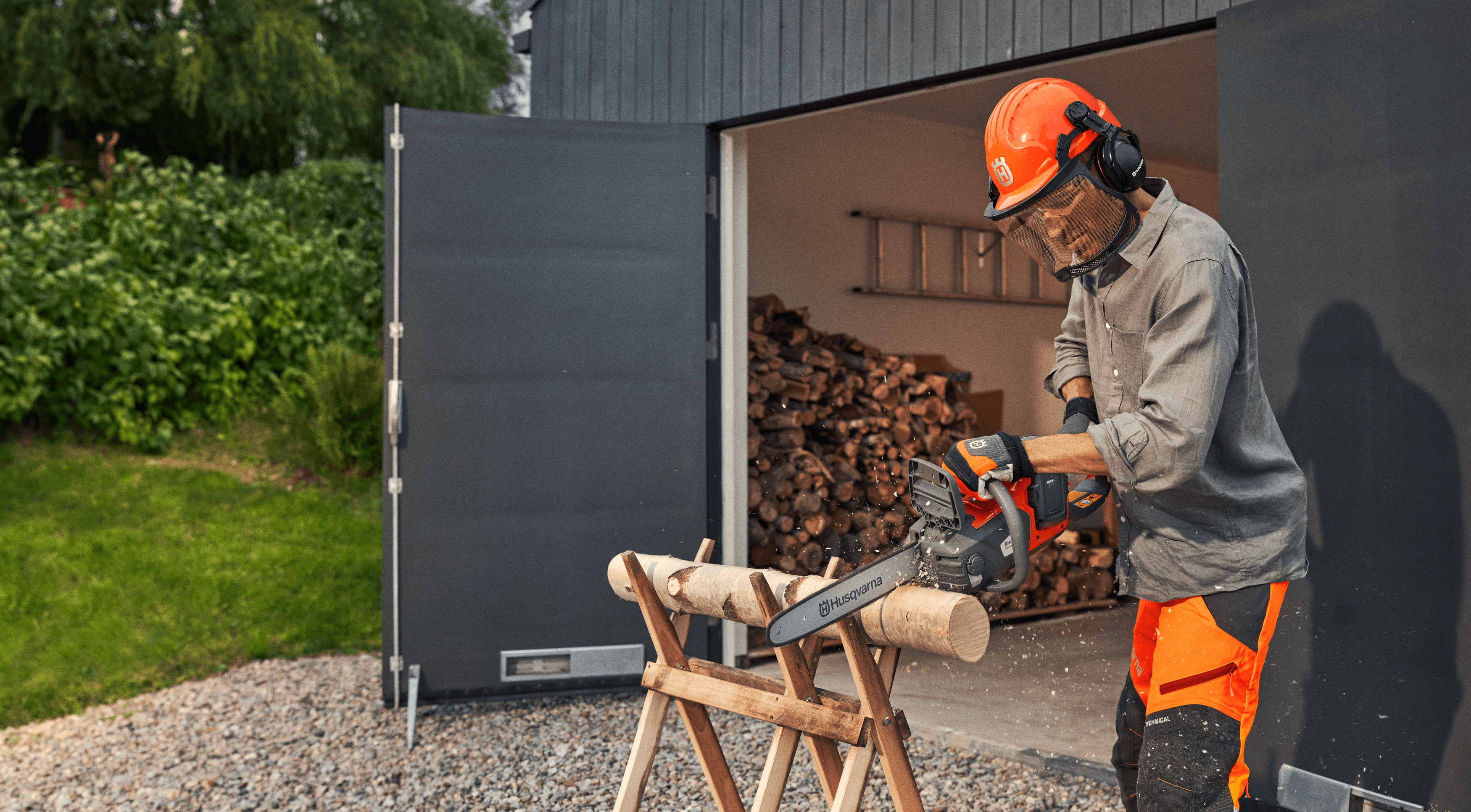 225i without battery and charger image 1